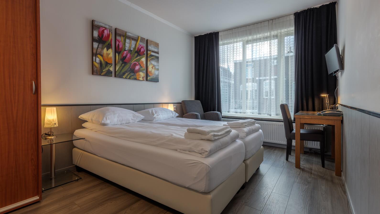 Standard Double Room €80,-